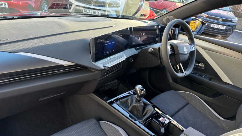 Vauxhall Astra 1.2 Turbo 130 Griffin 5dr Petrol Hatchback